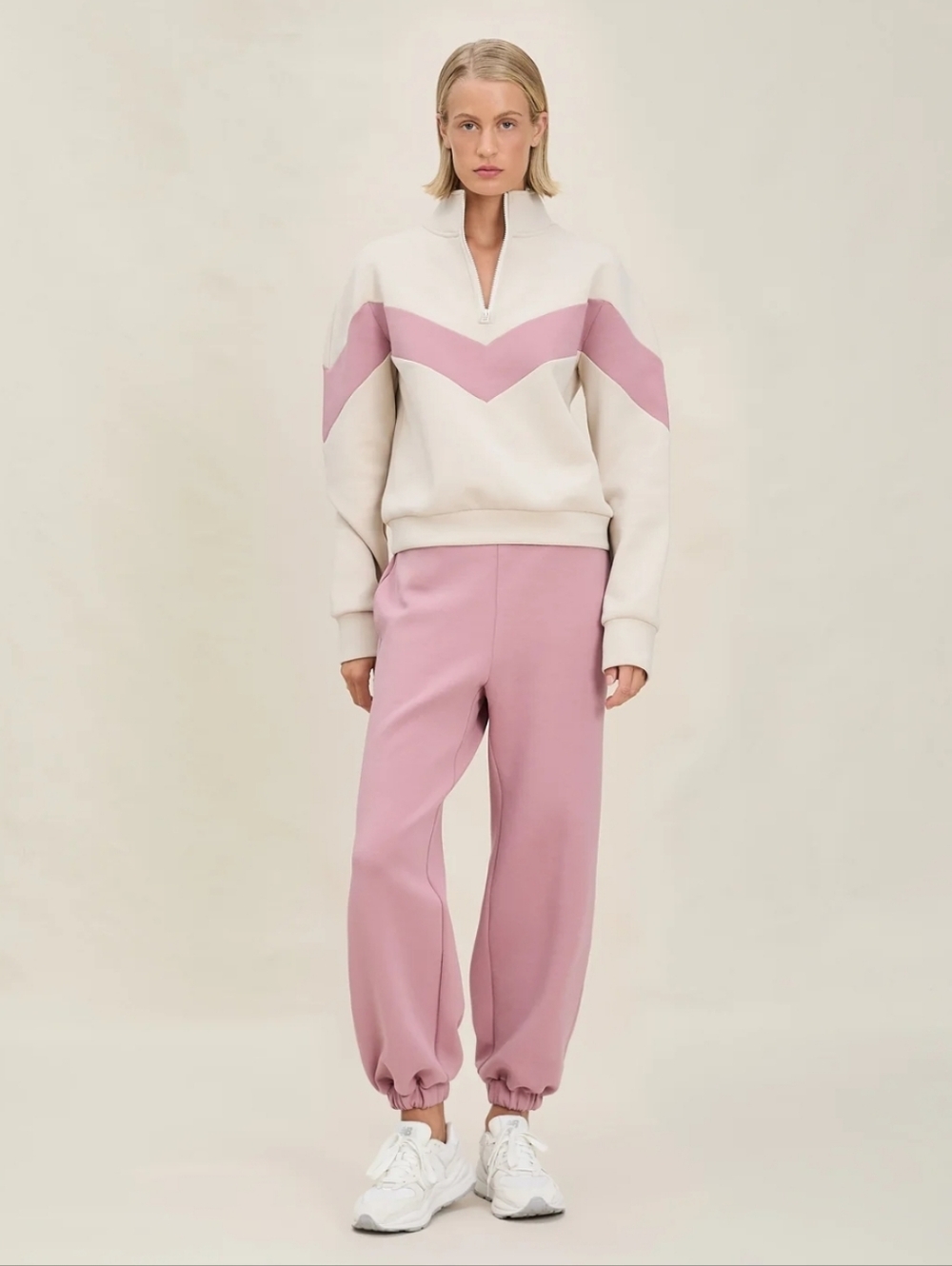 NWT Devor Windsor Women's Jogger Pants Soft Relaxed Fit Griffin Sweat Sz M $205.